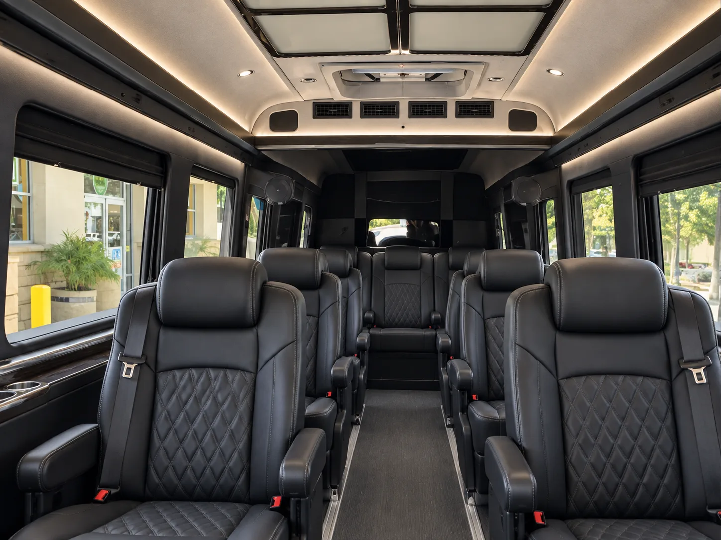 Mercedes-Benz Sprinter — Interior ejecutivo para pasajeros